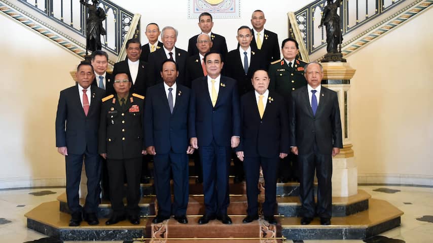 Thaise premier kondigt einde van militair regime aan