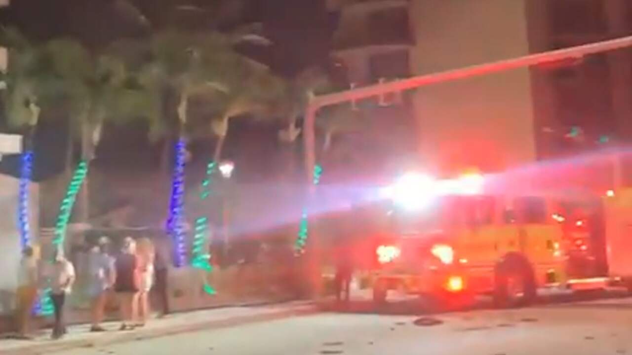 Beeld uit video: Ravage na instorten gebouw in Miami