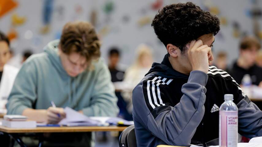Veel middelbare scholen blijven maandag nog gesloten voor leerlingen