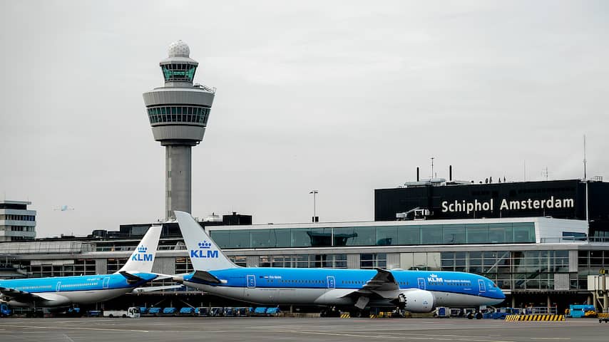 CBS: Schiphol bereikt met ruim 499.000 vliegbewegingen bijna limiet