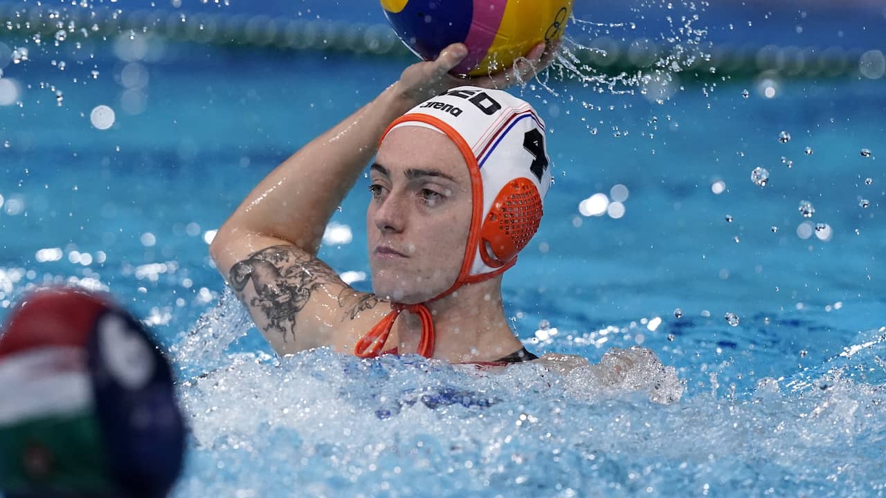 Waterpolosters Na Overtuigende Winst Op Griekenland Naar Halve Finales ...