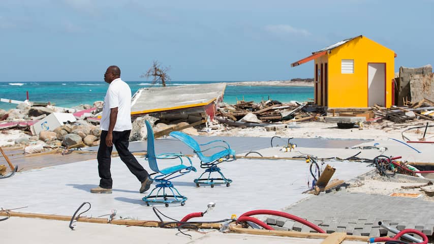 Oud-staatssecretaris Weekers belast met opbouw Sint Maarten