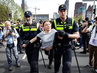 400 arrestaties bij mislukte blokkade A12, Greta Thunberg twee keer opgepakt