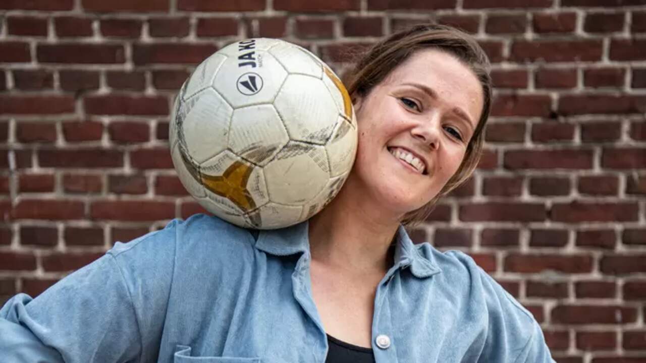 Cara van den Rijken, centrale verdediger Vrouwen 1 RKVV Wilhelmina, Den Bosch.