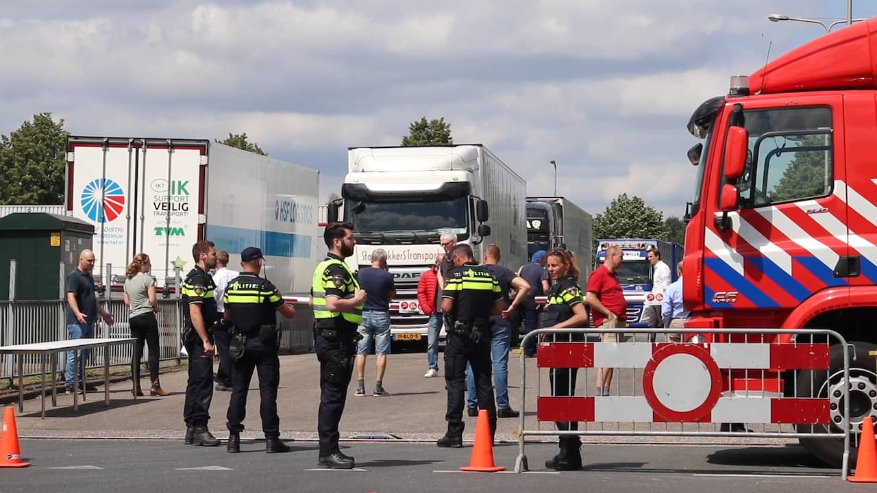 Beeld uit video: Hulpdiensten op de been bij gesloten slachthuis in Apeldoorn