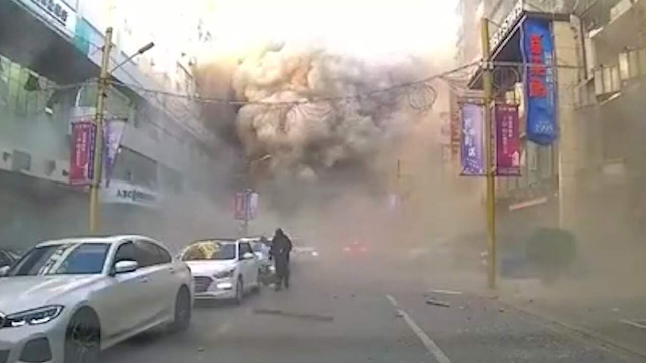 Beeld uit video: Dashcam filmt enorme gasexplosie in China