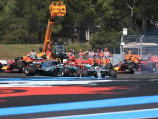 Vettel noemt crash met Bottas in eerste ronde onvermijdelijk