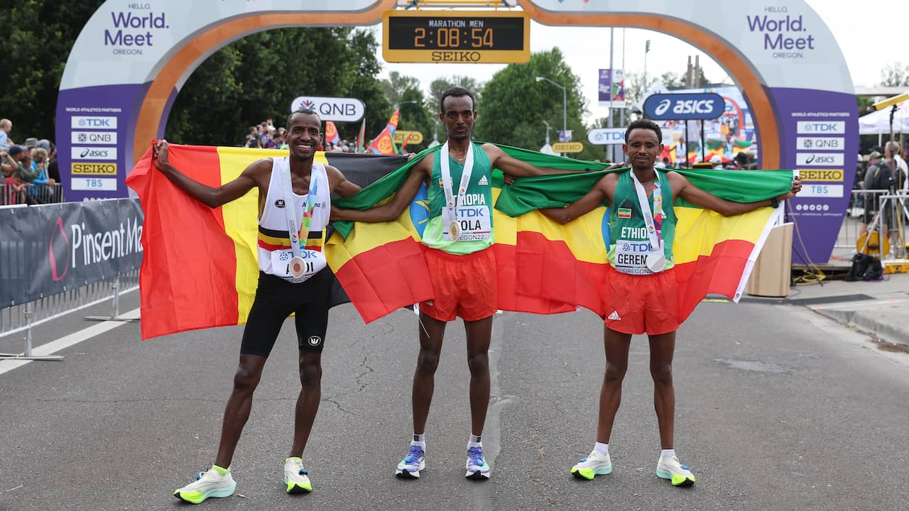 Nageeye esce poco prima della fine della maratona di Coppa del Mondo, vince l’etiope Tola |  ADESSO
