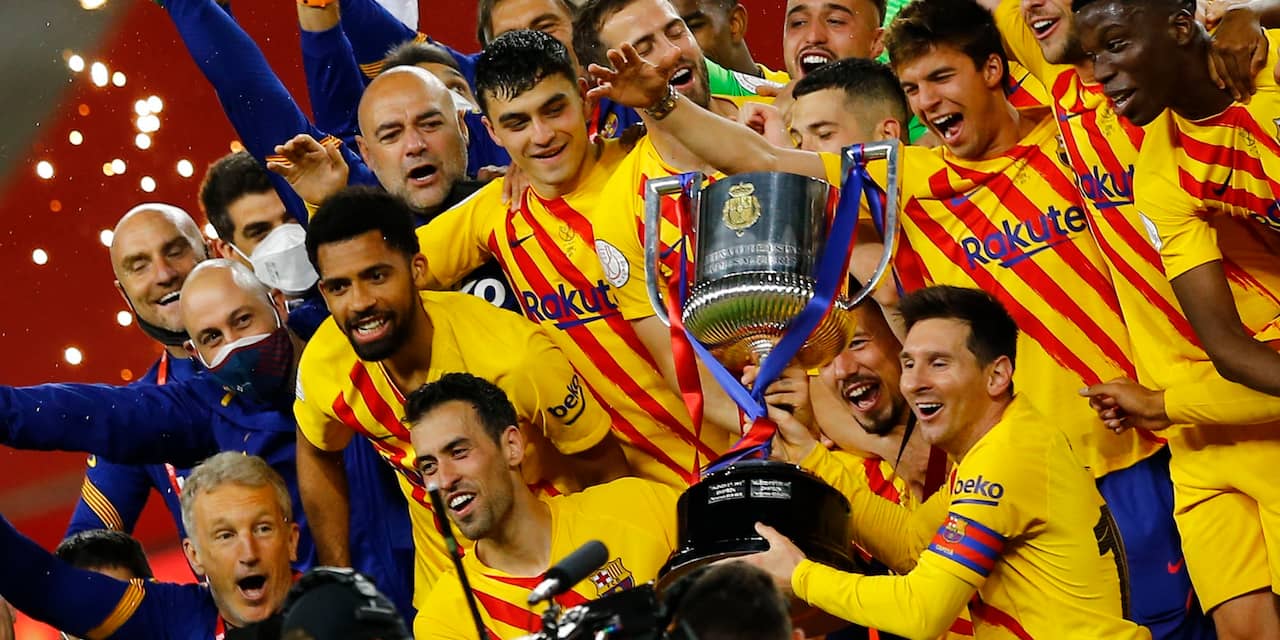 Koeman wint eerste prijs met Barcelona door hoofdrol De Jong in bekerfinale