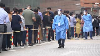 Lange rijen voor testcentra in Peking na opleving coronavirus