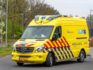 Fietsster gewond door aanrijding met auto bij Strausslaan in Roosendaal
