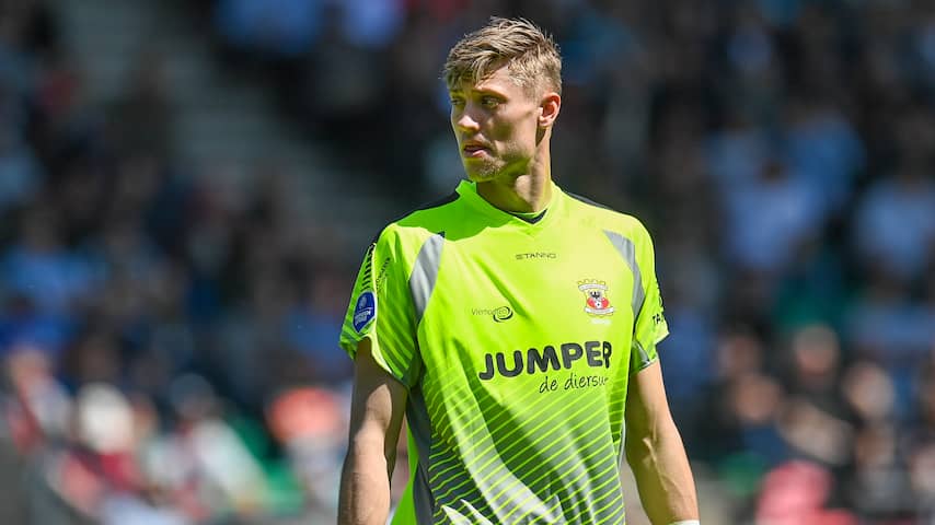 Vitesse-captain Doekhi naar Union Berlin, Heerenveen haalt keeper