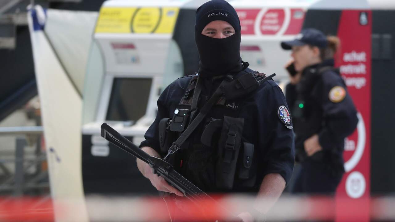 Paris train station stabbing suspect charged with attempted murder |  Abroad