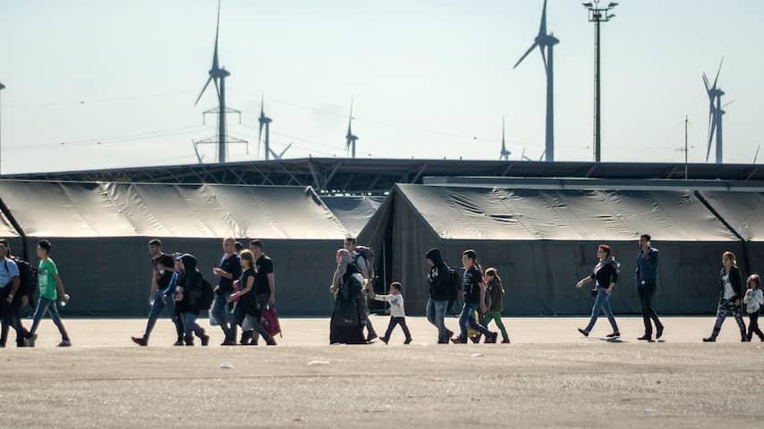 Recordaantal Vluchtelingen Naar Hongarije | Buitenland | NU.nl