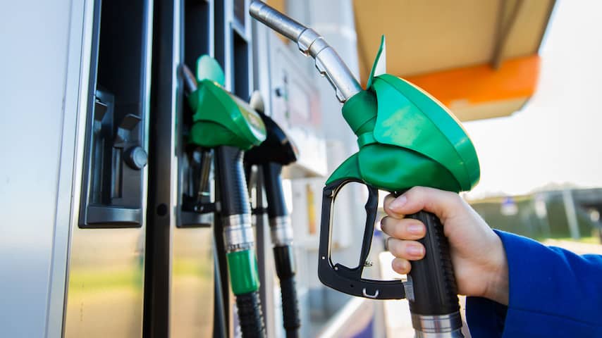 Benzineprijs doorbreekt grens van 1,95 euro per liter