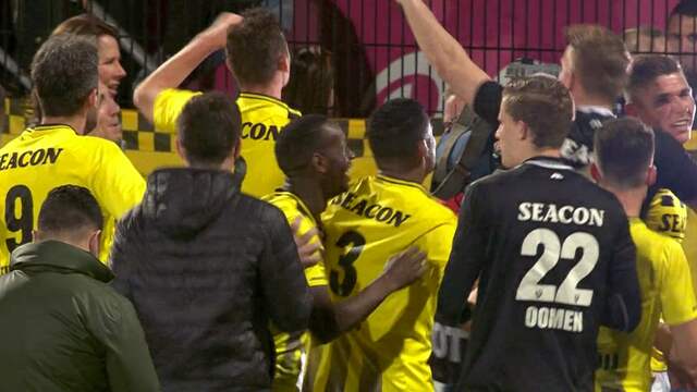 VVV viert kampioenschap na gelijkspel tegen FC Eindhoven (0-0)