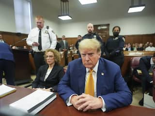 Oud-pornoster Stormy Daniels getuigt voor rechtbank in strafzaak Donald Trump