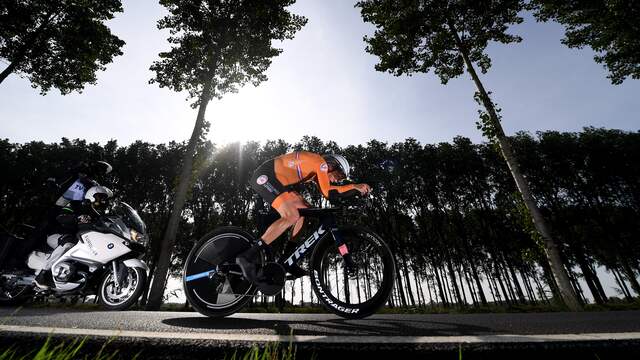 Ellen van Dijk haalde een gemiddelde snelheid van 50,4 kilometer per uur in West-Vlaanderen.