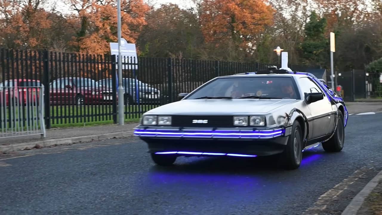 Fan bouwt de auto uit Back to the Future na