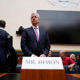 Topman Jamie Dimon van JPMorgan Chase opnieuw bestbetaalde bankier