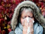 Wat te doen bij verkoudheid: Snuiten of sprayen?
