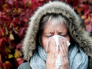 Wat te doen bij verkoudheid: Snuiten of sprayen?