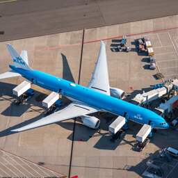 KLM moet mogelijk verder bezuinigen om aan eisen van steunpakket te voldoen