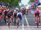 Dainese houdt sprintrevelatie Milan nipt achter zich en wint opnieuw etappe in Giro