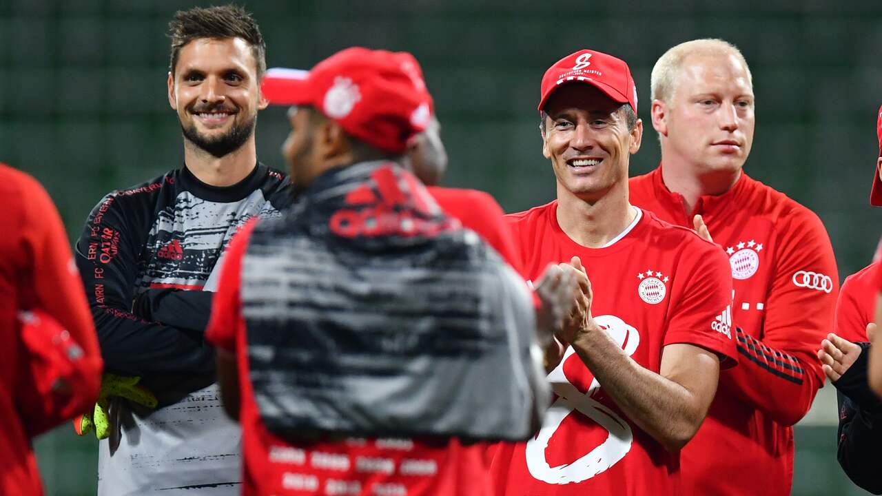 Davies Praises Lewangoalski After The Eighth Title Of Play He S Unbelievable The Archyde