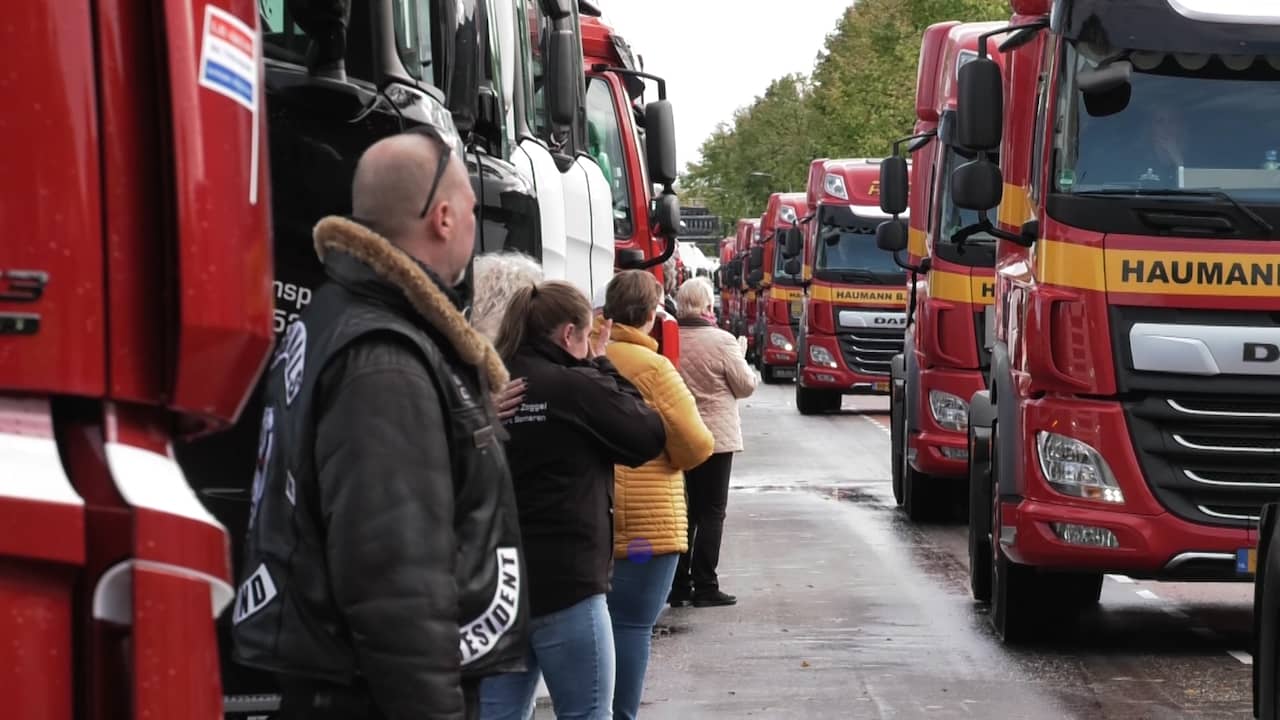 Vrachtwagenchauffers eren verongelukte collega in Beuningen