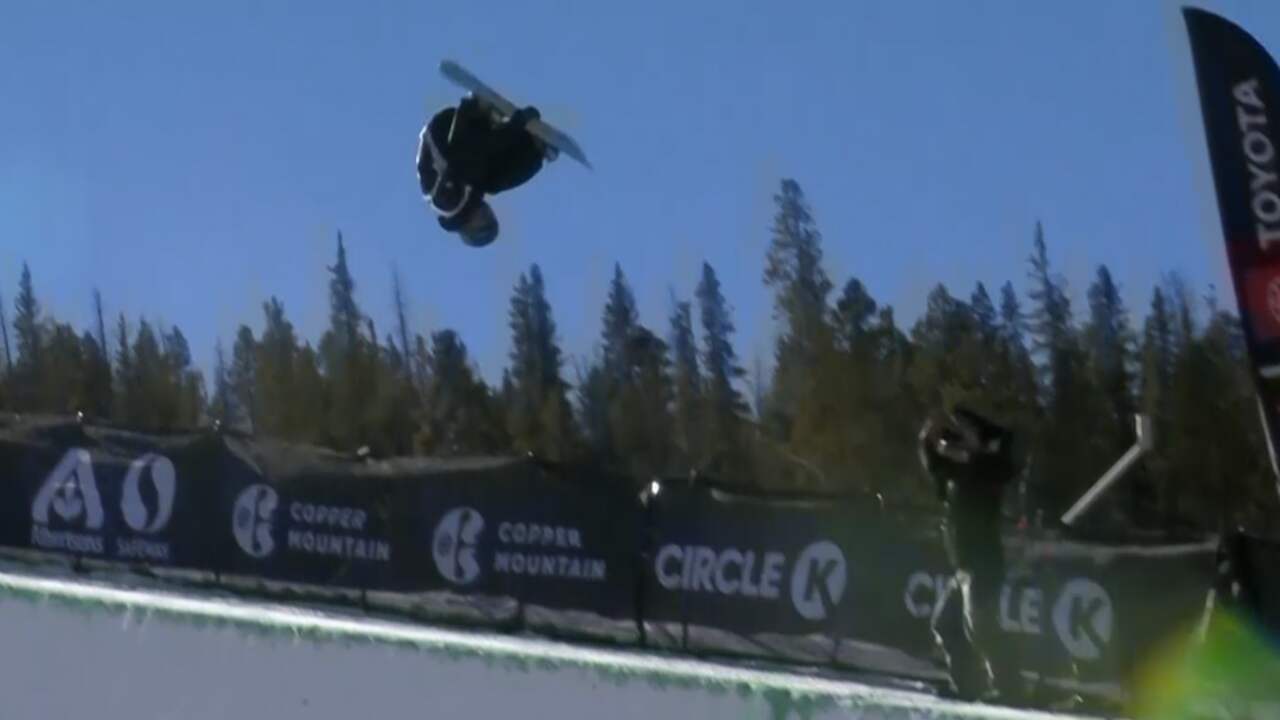 Beeld uit video: Snowboarder maakt nooit eerder vertoonde sprong in wedstrijd