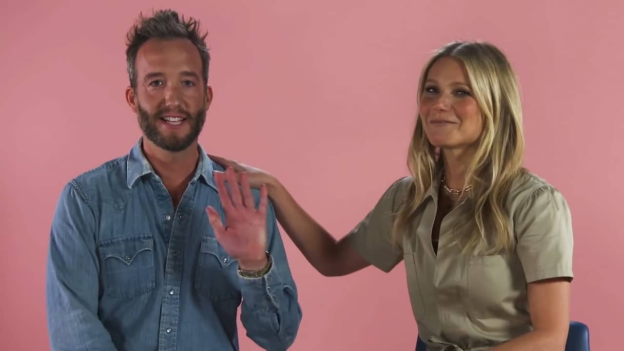 Beeld uit video: Vriend Gwyneth Paltrow vindt vaginageurkaars helemaal geweldig