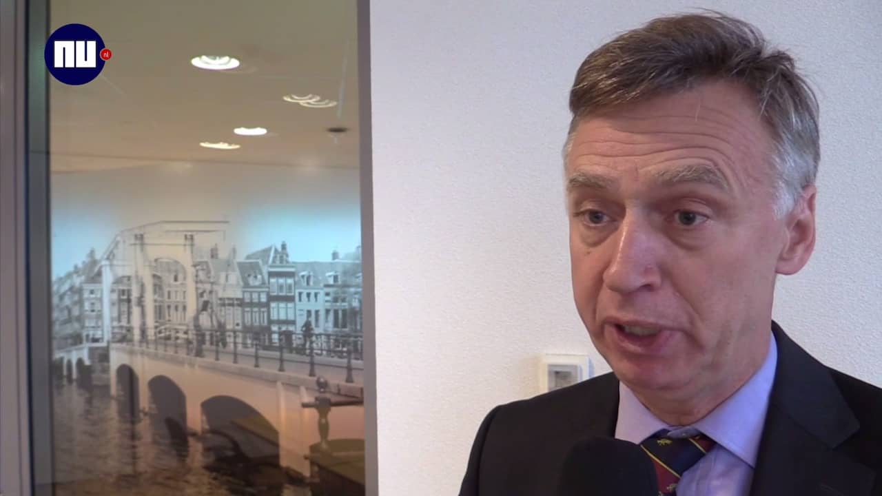 Beeld uit video: 'Oud-Rochdale-topman nam steekpenningen aan van aanzienlijke omvang'