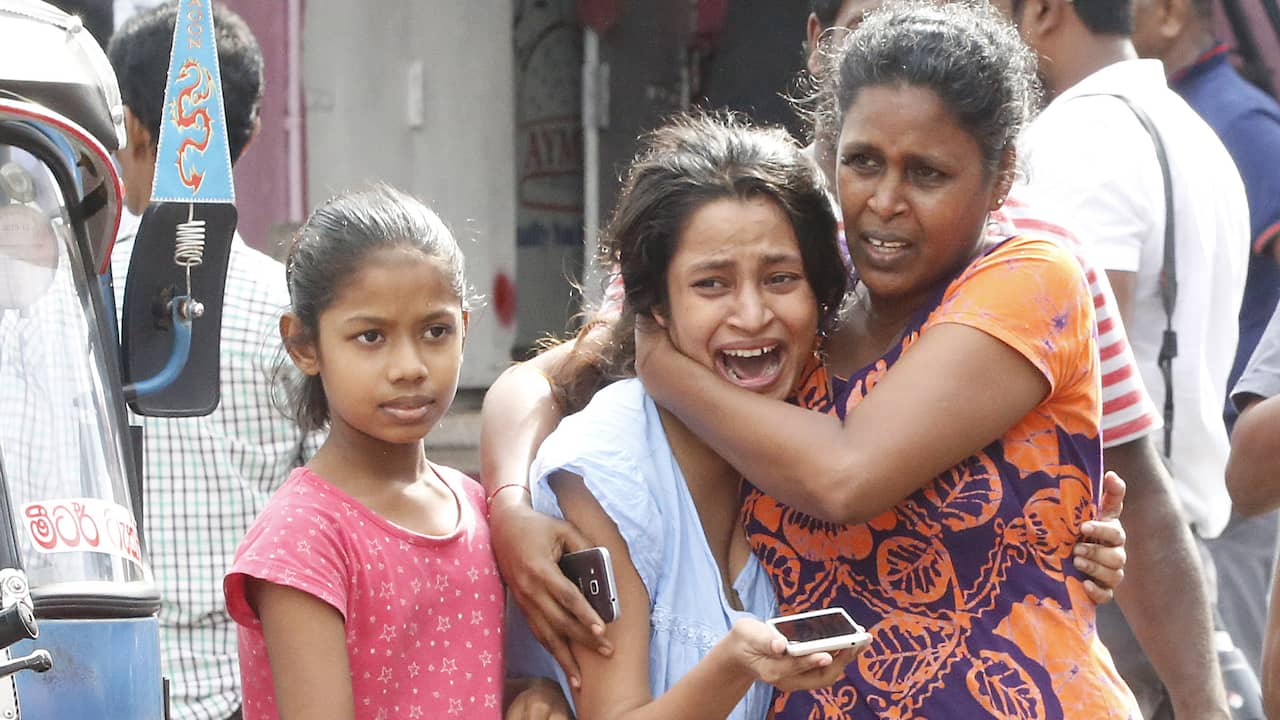 Beeld uit video: Wie zit er achter de aanslagen in Sri Lanka?