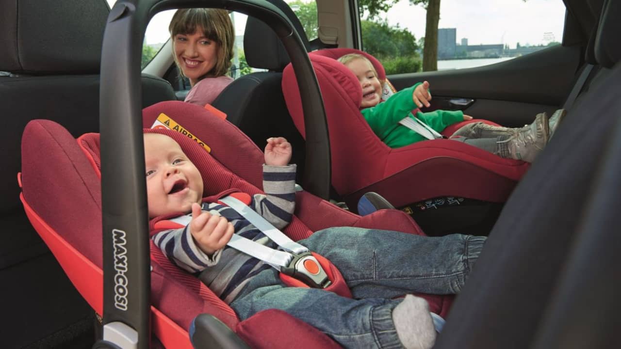 James Dyson pen het winkelcentrum Zo neem je jouw kind veilig mee in de auto | Onderweg | NU.nl
