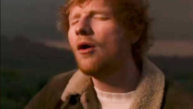Beeld uit video: Ed Sheeran trakteert fans op nieuwe muziek
