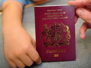 Groot-Brittannië maakt al paspoorten zonder 'Europese Unie' erop