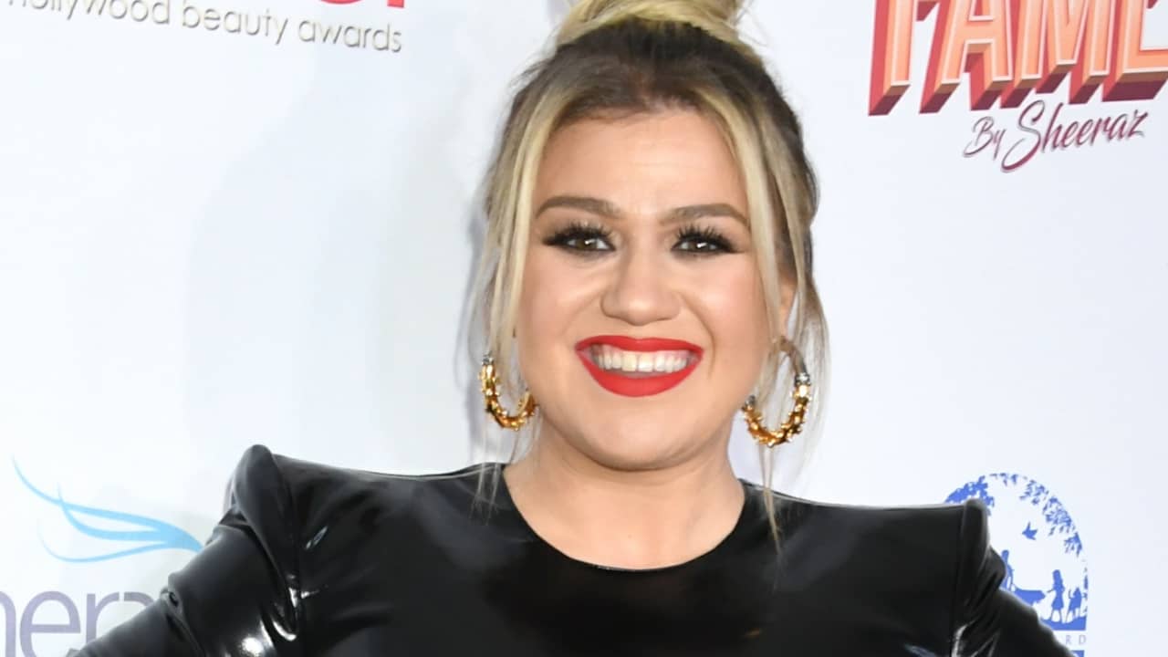 Kelly Clarkson on divorce: ‘We both deserve better’ |  NOW