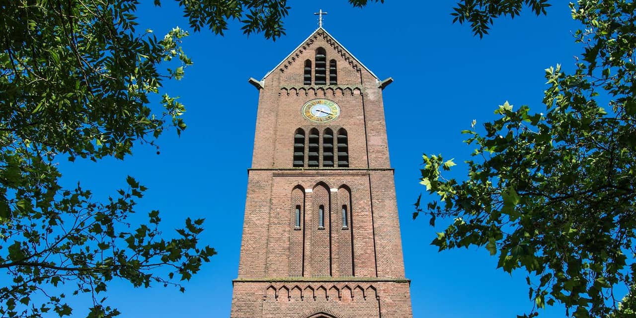 Kerkklok Venlo blijft op wintertijd door hoogtevrees van oudere vrijwilliger
