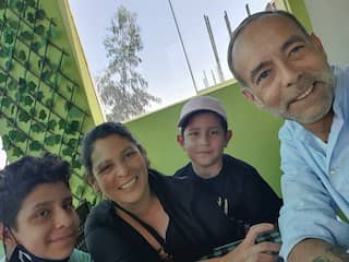Lauwrens IJsveld in Peru met zijn gezin