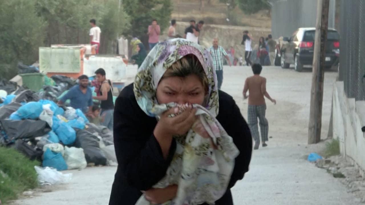 Rellen na dodelijke brand in migrantenkamp op Lesbos