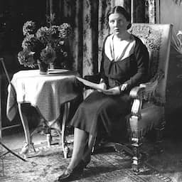 Gedicht van Leo Vroman van vlak na overlijden prinses Juliana opgedoken