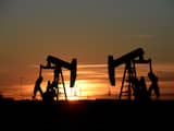 OPEC en Rusland bereiken akkoord over productieverlaging, olieprijs daalt