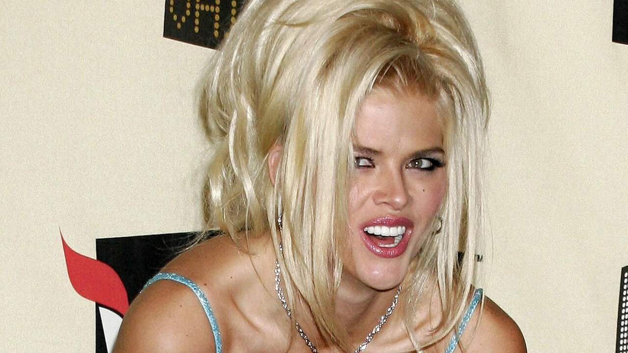 Anna Nicole Smith Nip Slip