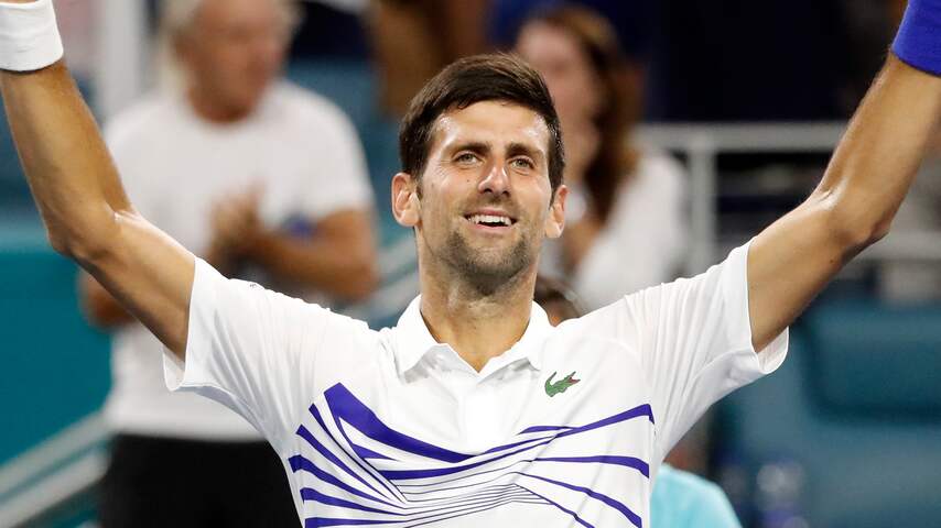Djokovic moeizaam naar achtste finales Masters-toernooi Miami