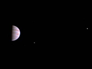 Jupiter en Mars zondagochtend in samenstand aan horizon te zien