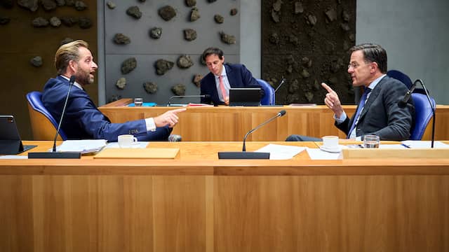 Demissionair minister Hugo de Jonge (Volksgezondheid), minister Wopke Hoekstra (Financiën) en premier Mark Rutte.