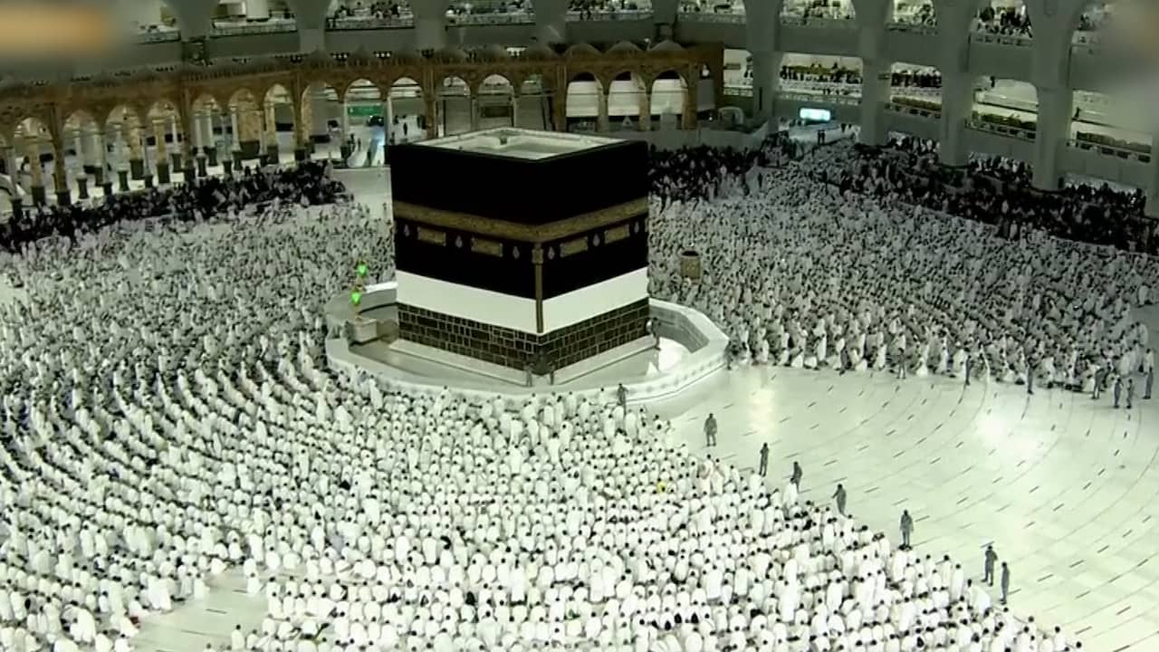 Beeld uit video: Miljoen gevaccineerde moslims maken bedevaart naar Mekka