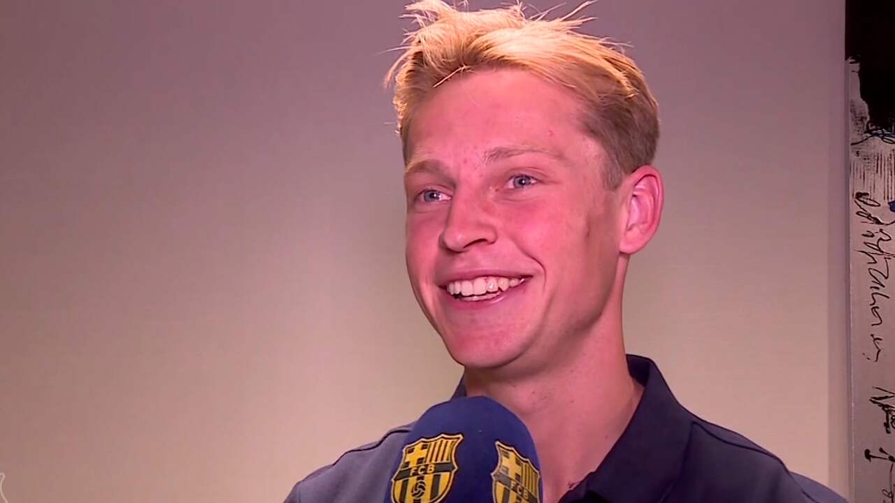 De Jong meldt zich bij Barcelona: 'Droomde hier als kind van'