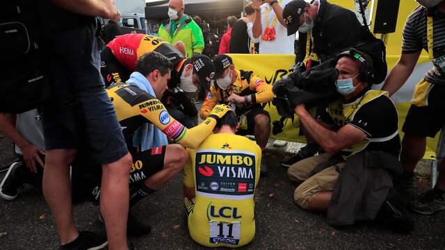 Ontreddering bij Primoz Roglic nadat hij in 2020 op de Planche des Belles Filles de gele trui was kwijtgeraakt.